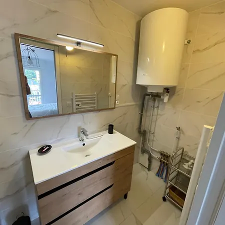 T2bis St Charles * Biarritz