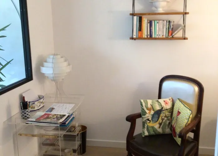 T2bis St Charles * Biarritz